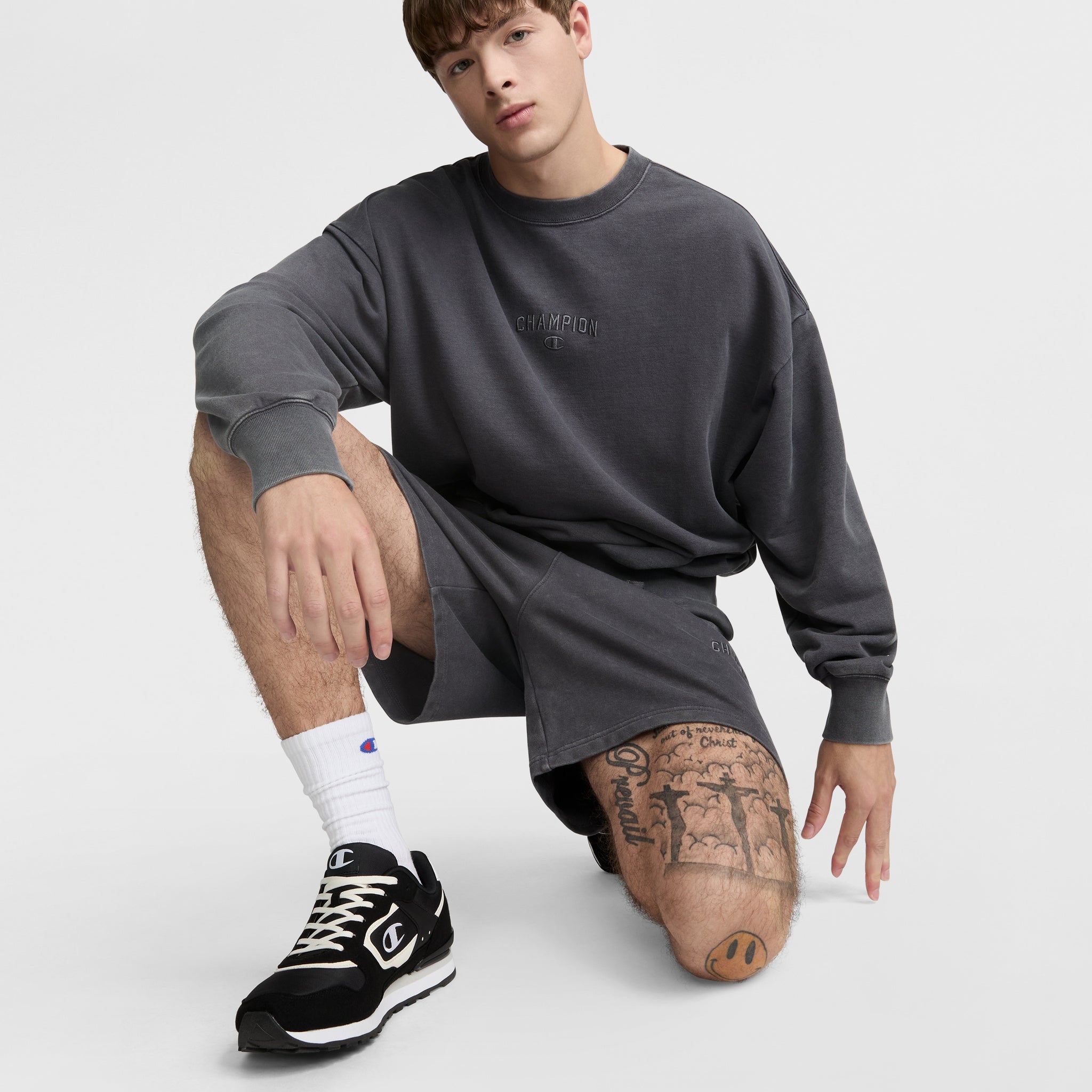 Vintage Wash Crewneck Sweatshirt - Image 4