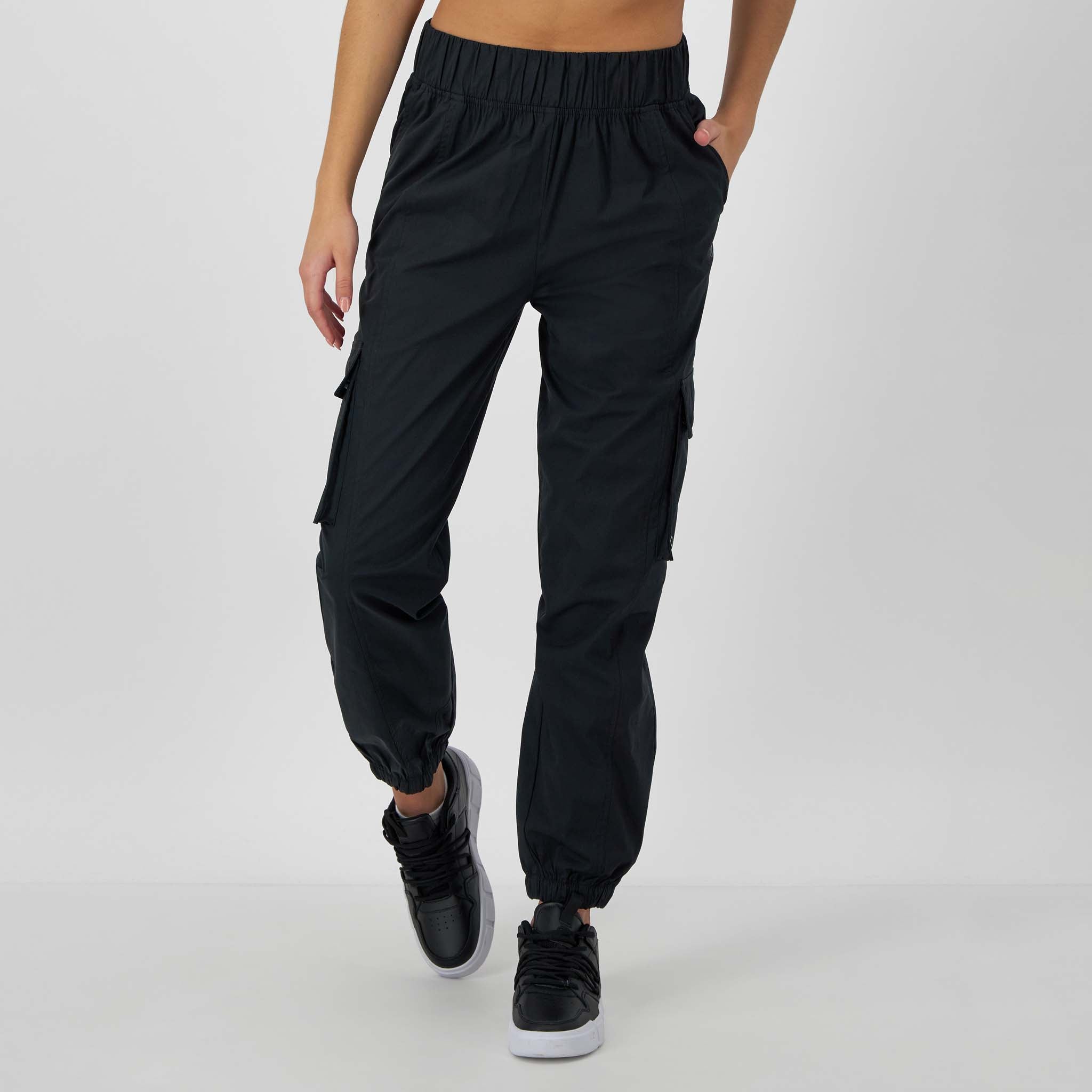 Woven Cargo Pants. C Logo